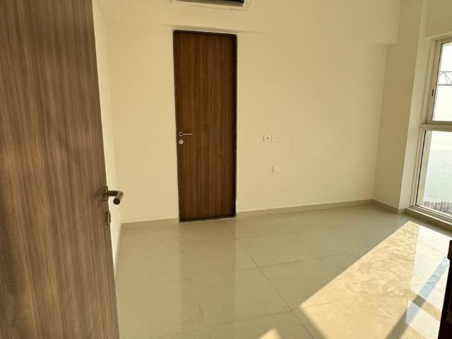 Flat for sale in Lodha Amara, Thane