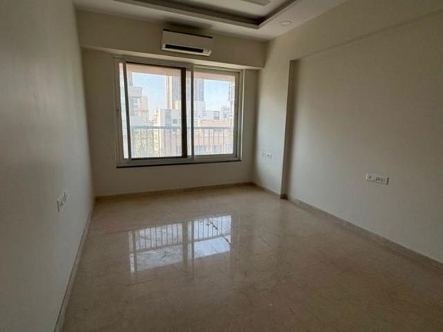 Flat for sale in Khar, Mumbai