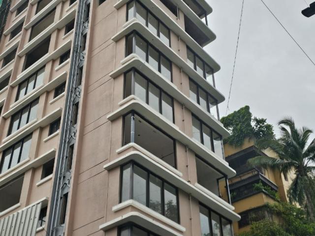 Flat for sale in Khar, Mumbai