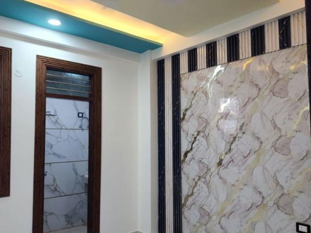 Flat for sale in Mamura, Noida