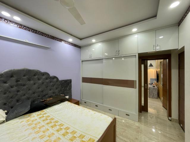 Flat for sale in Vasant Kunj, Delhi