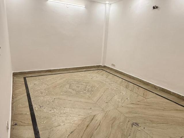 Flat for sale in Vasant Kunj, Delhi