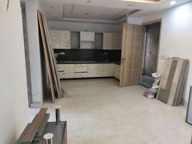 Flat for sale in South West Delhi, Deri