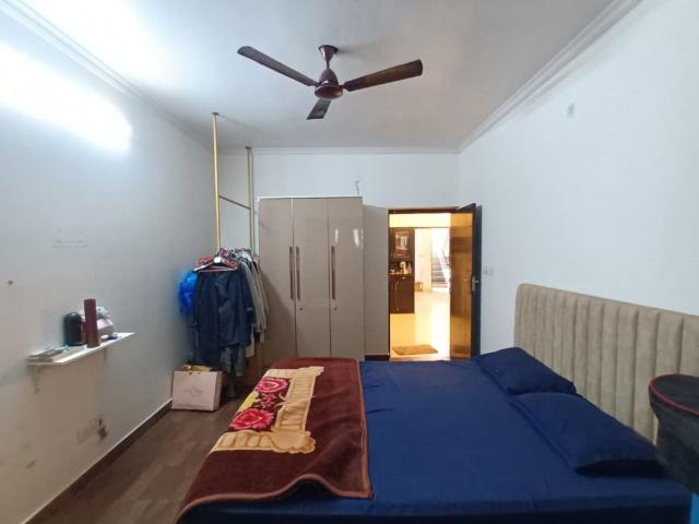 Flat for sale in Vasant Kunj, Delhi
