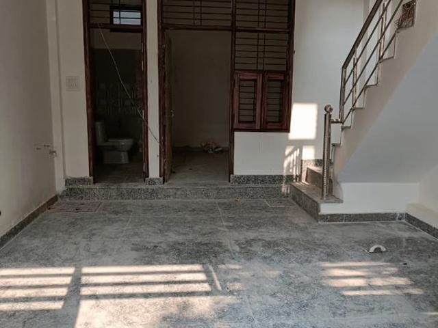House for sale in Hariana