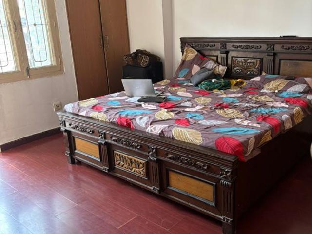 Flat for sale in Vaishali, Ghaziabad