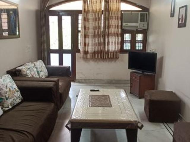Flat for sale in Rohini, Delhi