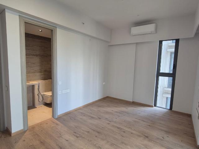 Flat for sale in Bandra East, Mumbai