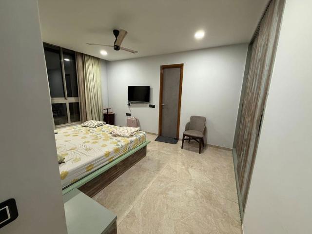 Flat for sale in Hiranandani Estate, Thane