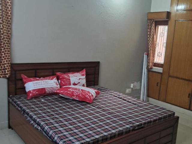 Flat for sale in Mayur Vihar III, Delhi