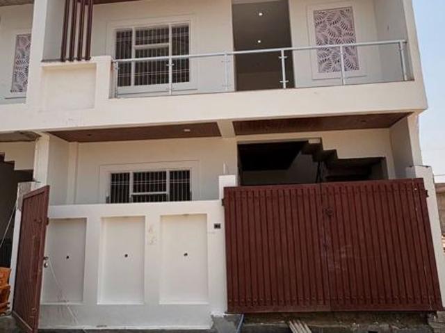 Villa for sale in बड़ा भरवांरा, Lucknow