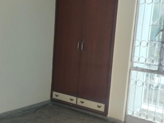 Flat for sale in Sarita Vihar, Delhi