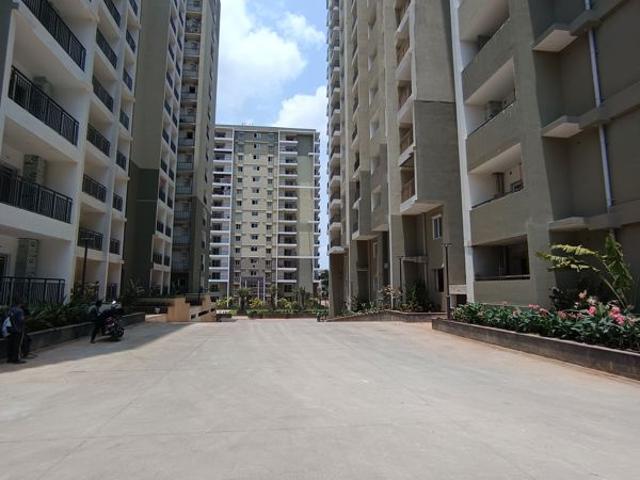 Flat for sale in Madinaguda, Hyderabad