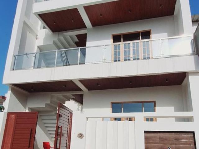 Villa for sale in बड़ा भरवांरा, Lucknow