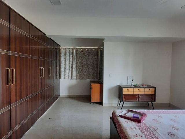 Flat for sale in Oshiwara, Mumbai