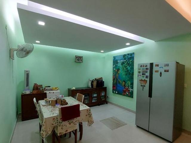 Flat for sale in Kamla Nagar, Delhi