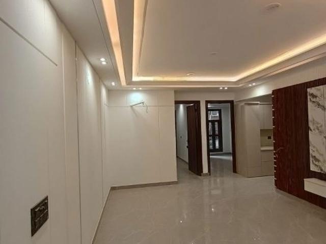 Flat for sale in South West Delhi, Deri