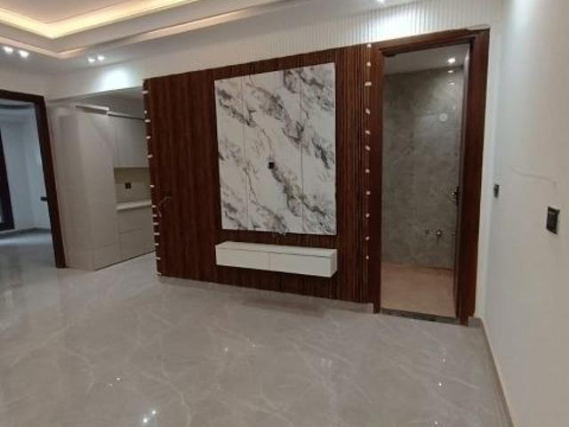 Flat for sale in South West Delhi, Deri