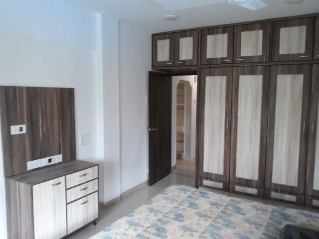 Flat for sale in Khar, Mumbai