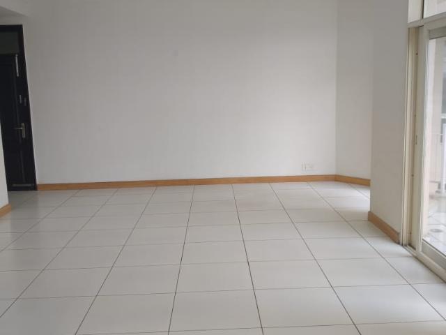 Flat for sale in Hazipur, Noida
