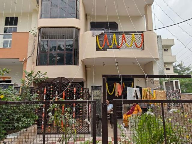 House for sale in Hariana