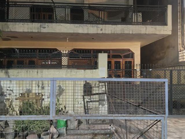 House for sale in Sector 56, Noida