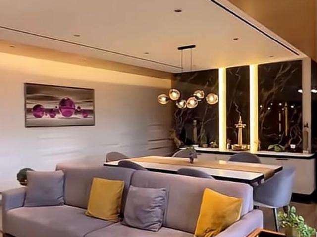Flat for sale in Vile Parle West, Mumbai