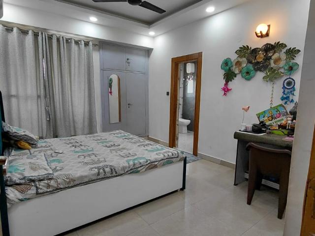 Flat for sale in Vaishali, Ghaziabad