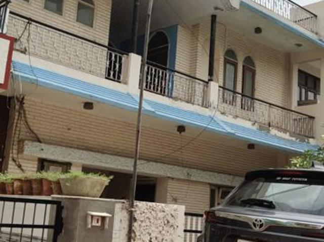 House for sale in Hariana