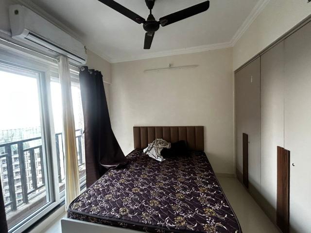 Flat for sale in Lodha Sterling, Thane