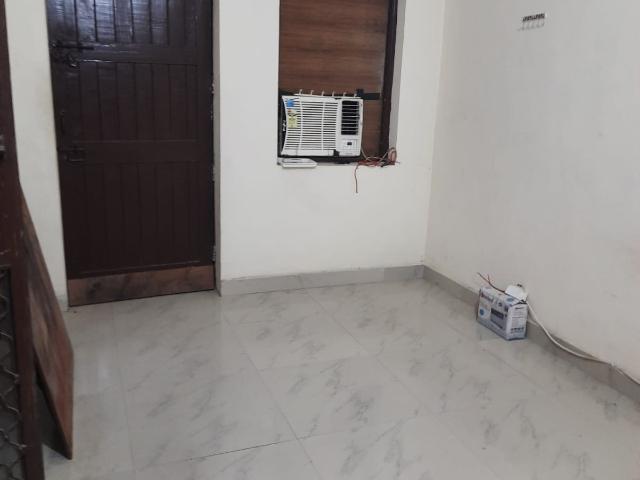 Flat for sale in Dilshad Garden, Delhi