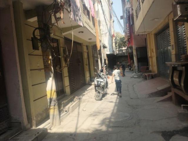 Flat for sale in Babarpur, Delhi
