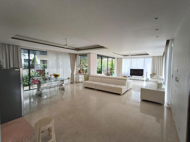 Villa for sale in Prestige Golfshire, Yambarahalli