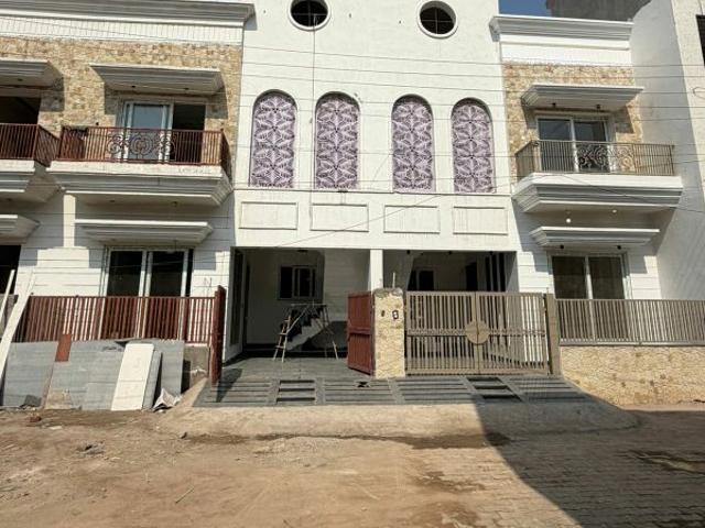 Villa for sale in Kharar, Punjab