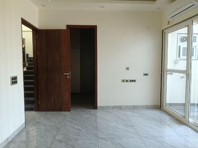 Villa for sale in Gautam Buddha Nagar, Uttar Pradesh