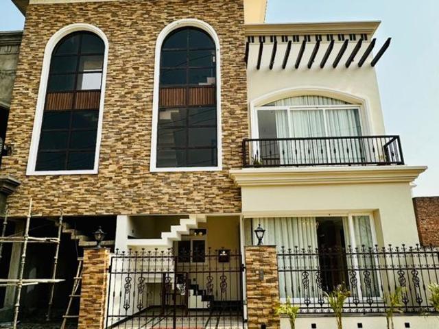 Villa for sale in Jhandpur, Sahibzada Ajit Singh Nagar