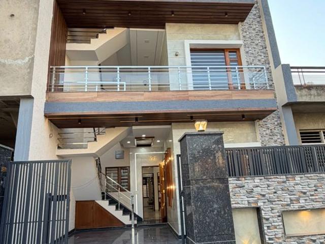Villa for sale in Jhandpur, Sahibzada Ajit Singh Nagar