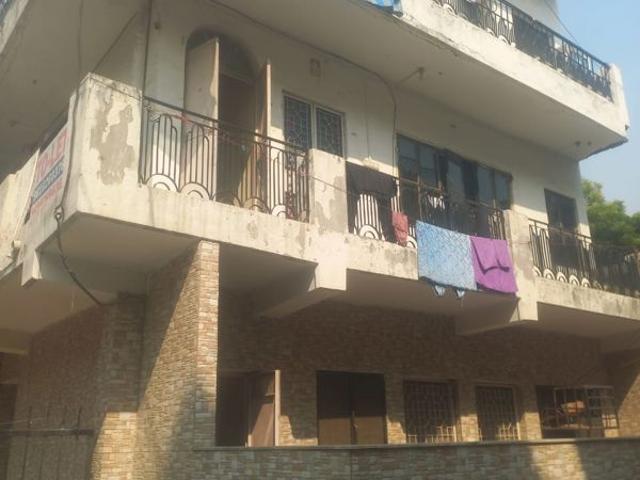 Villa for sale in Sector 11, Noida