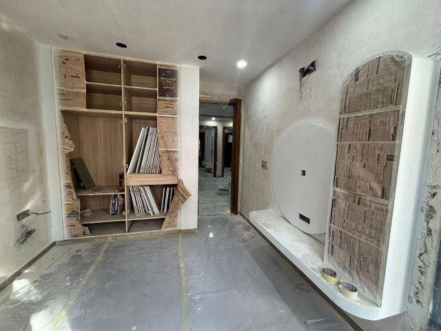Property for sale in North Delhi, Deri