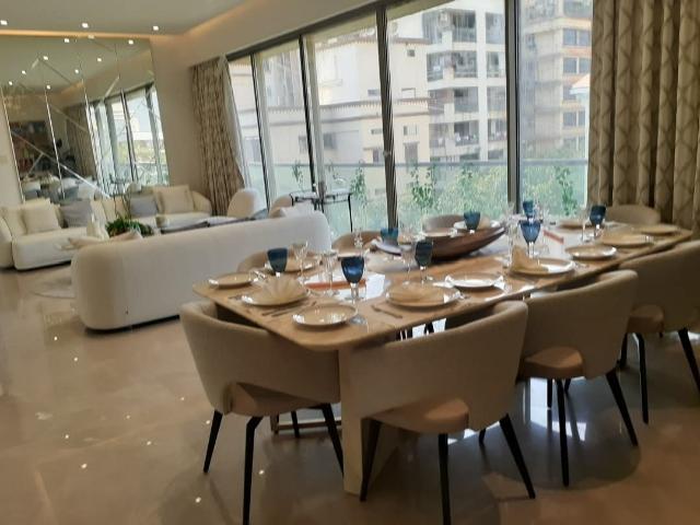 Flat for sale in Santacruz West, Mumbai