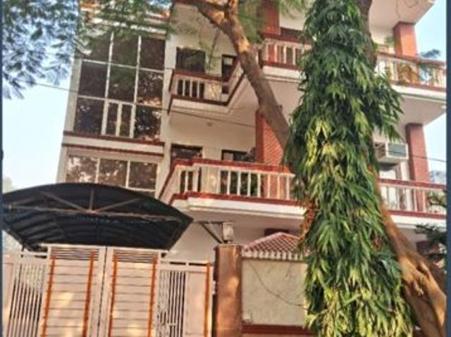 House for sale in Hariana
