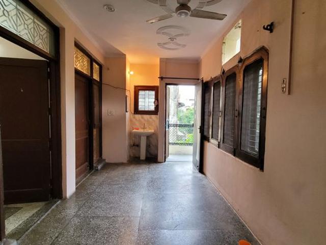 Flat for sale in Dilshad Garden, Delhi