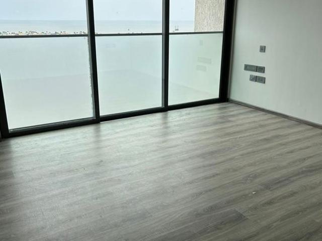 Flat for sale in Santacruz West, Mumbai
