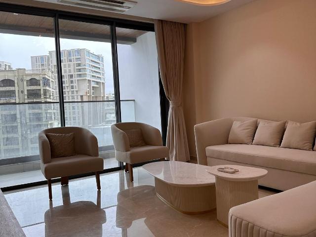 Flat for sale in Khar, Mumbai