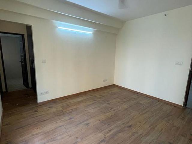 Flat for sale in Kensington Park Phase I, Noida