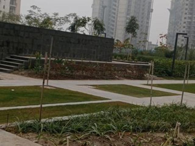 Flat for sale in Momnathal, Noida