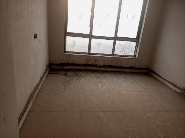 Flat for sale in Noida, Gautam Buddha Nagar