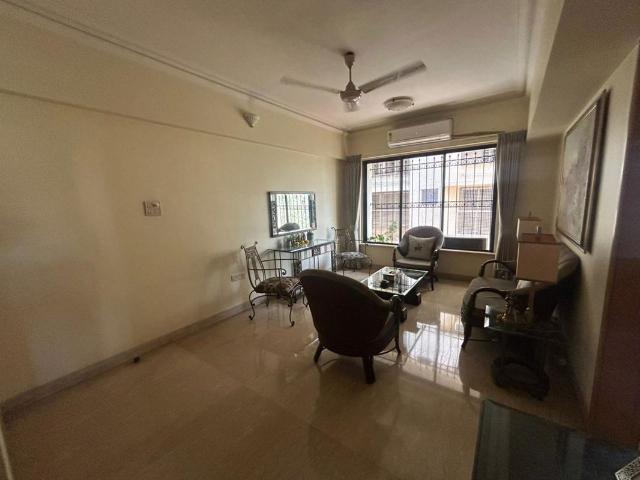 Flat for sale in Khar, Mumbai