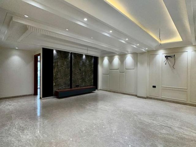 Flat for sale in Majnu Ka Tila, Delhi
