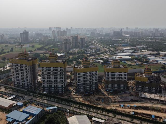 Flat for sale in Palm Hills, Gurugram